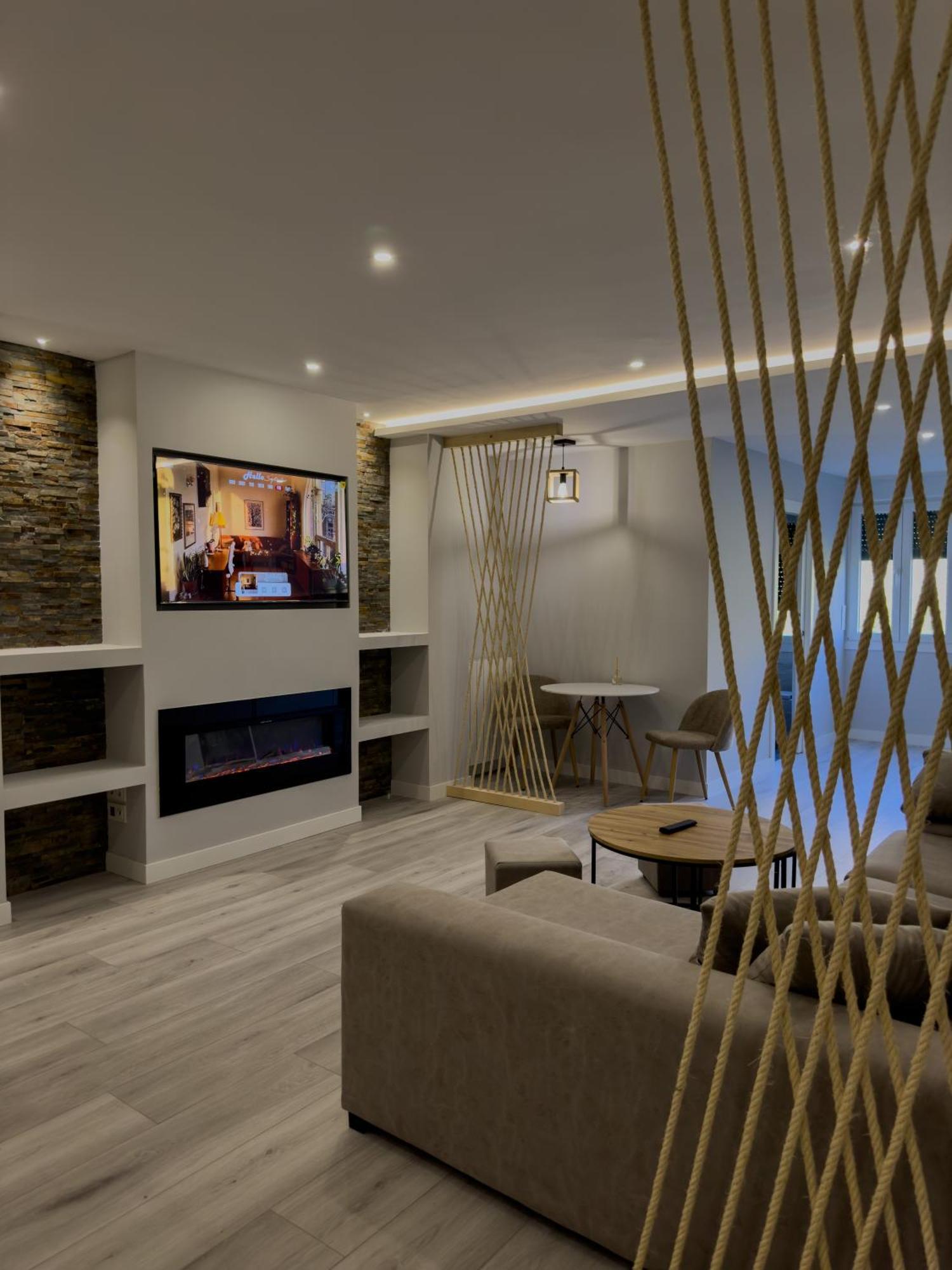 Lujo, Urbano Centrico Apartment Елгойбар Екстериор снимка